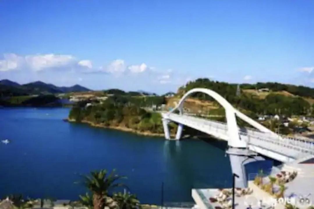 Aparthotel Lotte Castle Marina Yeosu Exterior foto